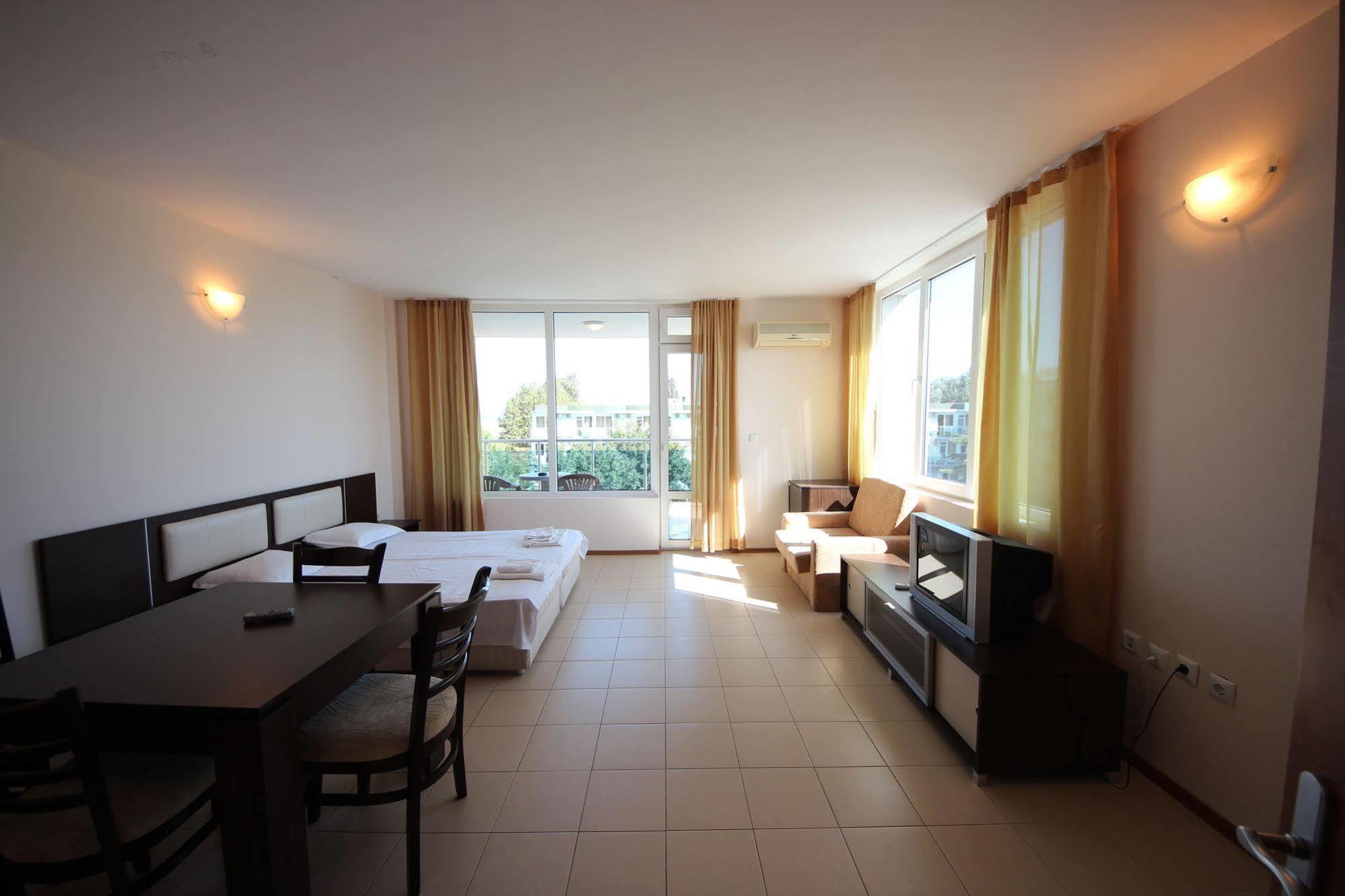 Menada Apartments In サニービーチ エクステリア 写真