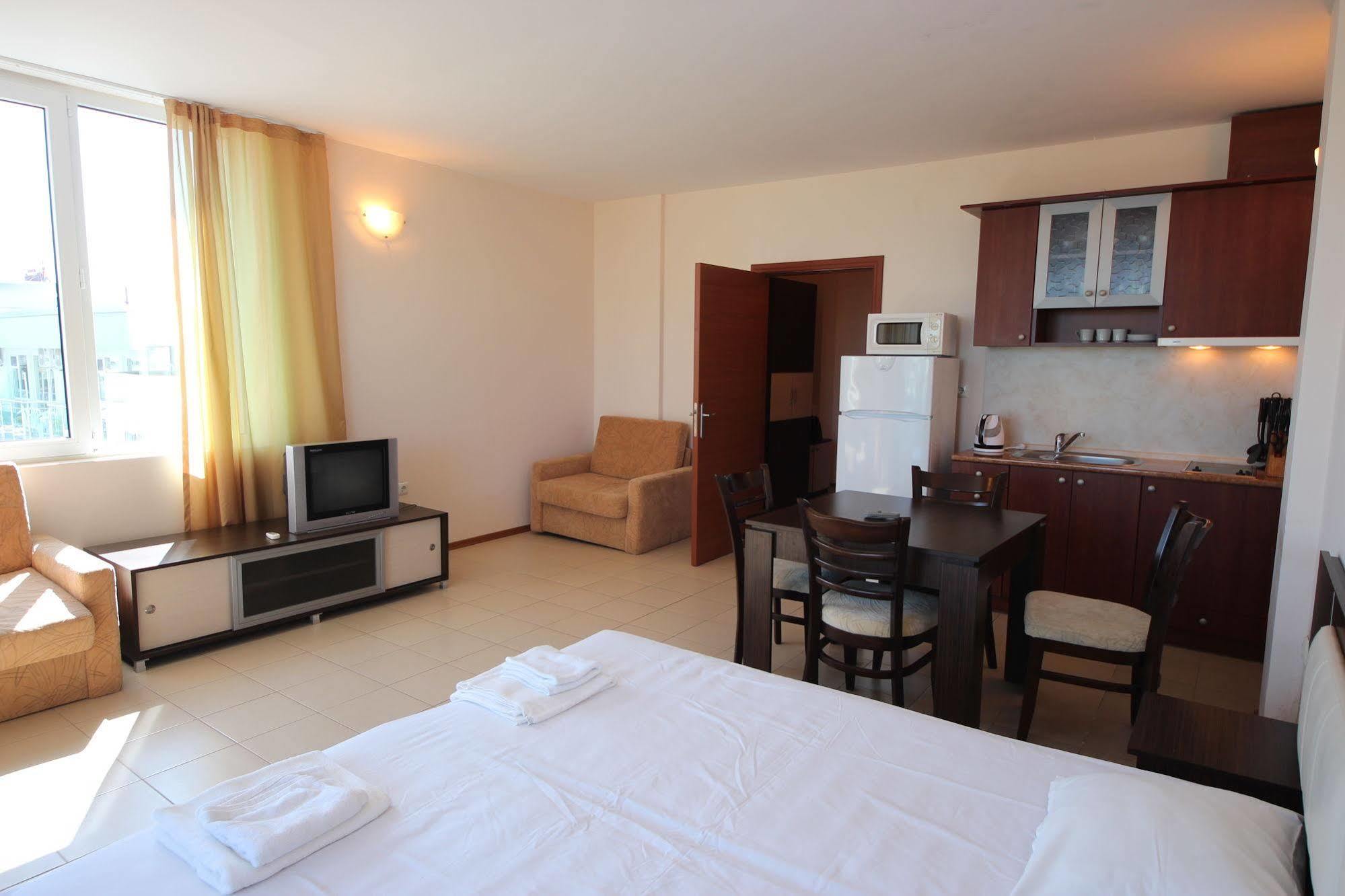 Menada Apartments In サニービーチ エクステリア 写真